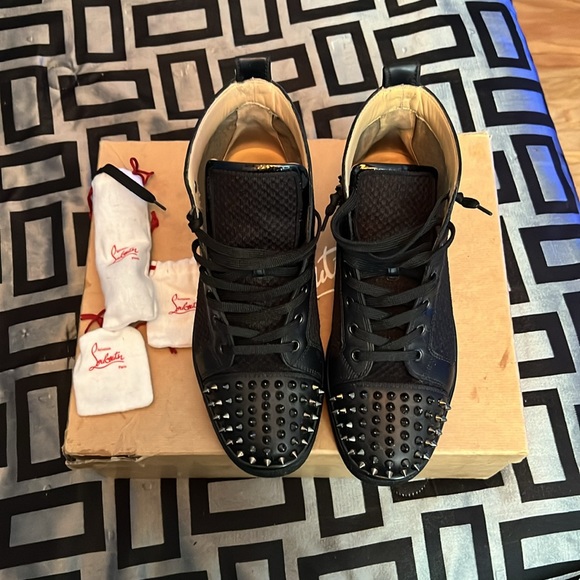 Christian louboutin Lou spikes 2 flat black gun - Picture 2 of 5
